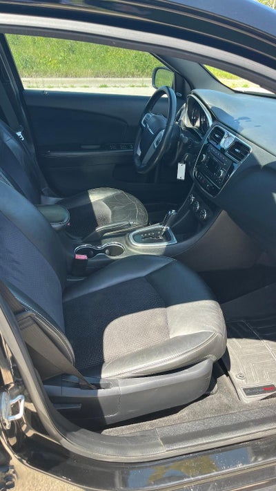 2013 Chrysler 200 Limited