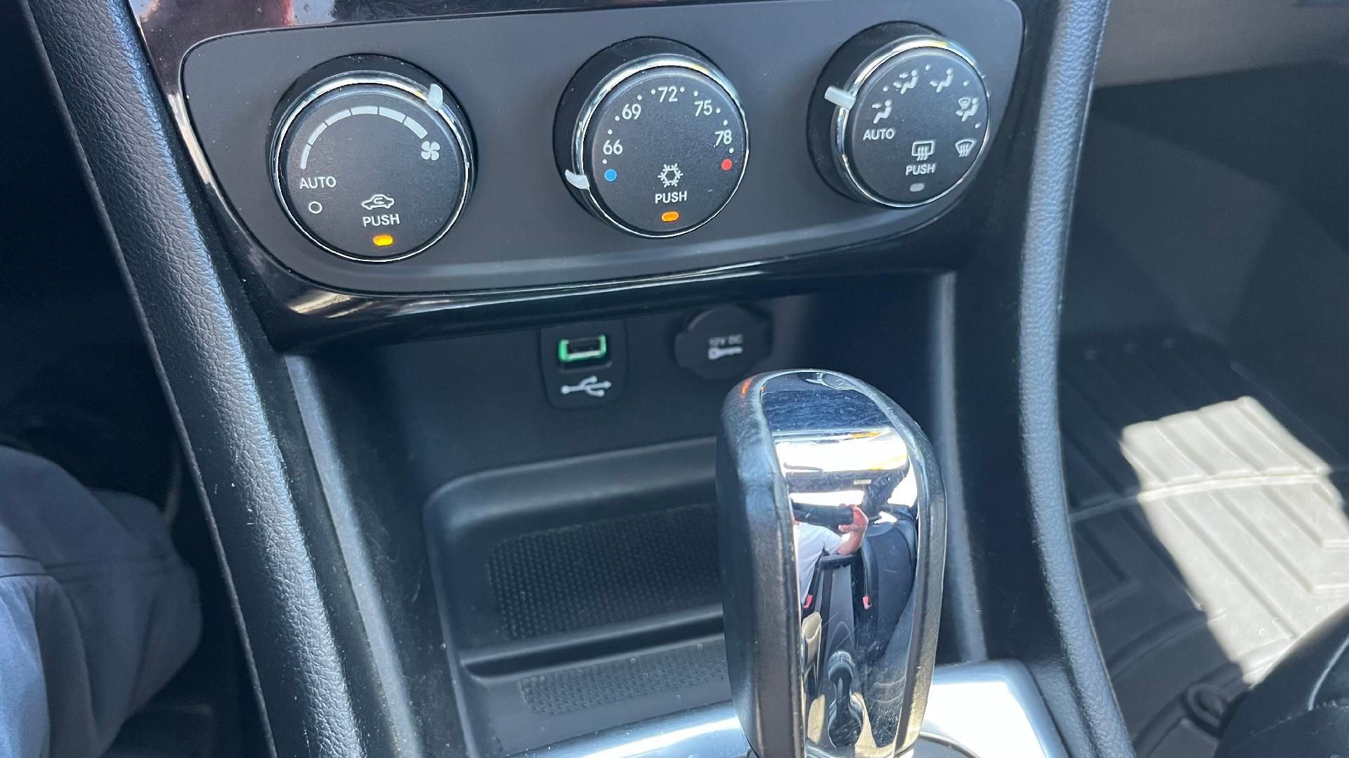 2013 Chrysler 200 Limited