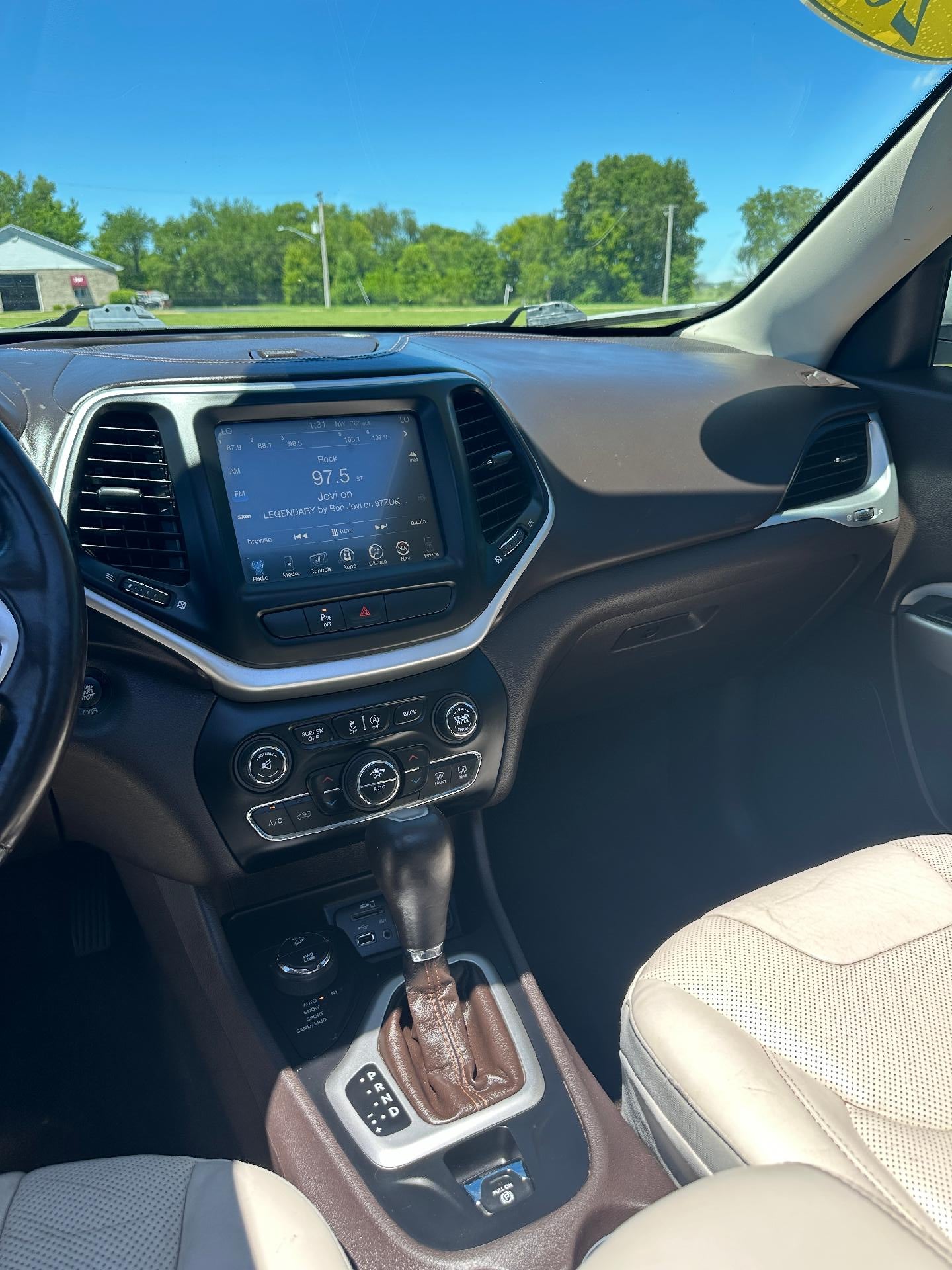2017 Jeep Cherokee Overland