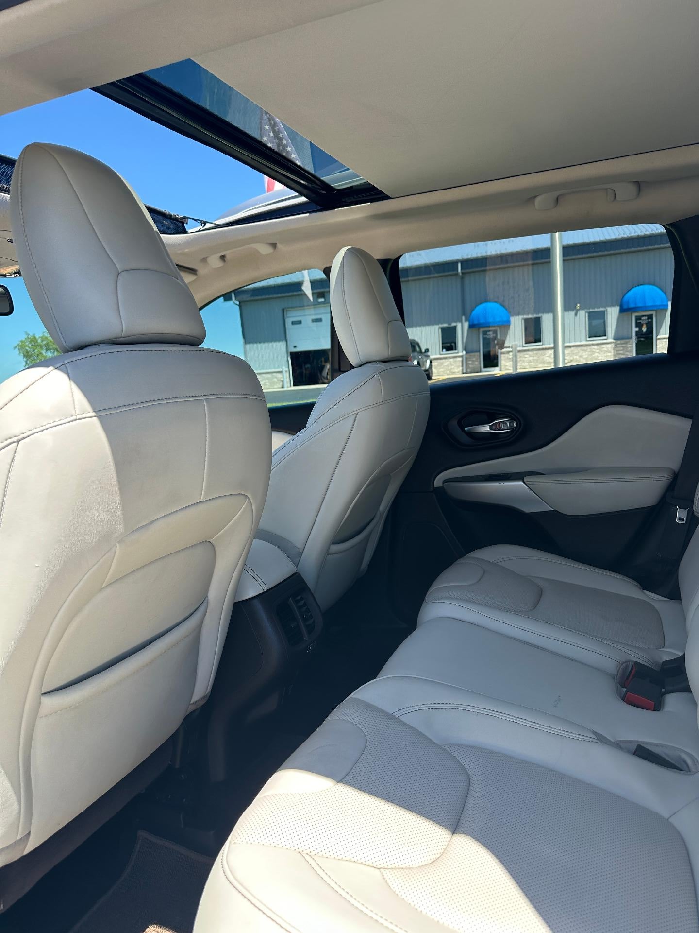 2017 Jeep Cherokee Overland