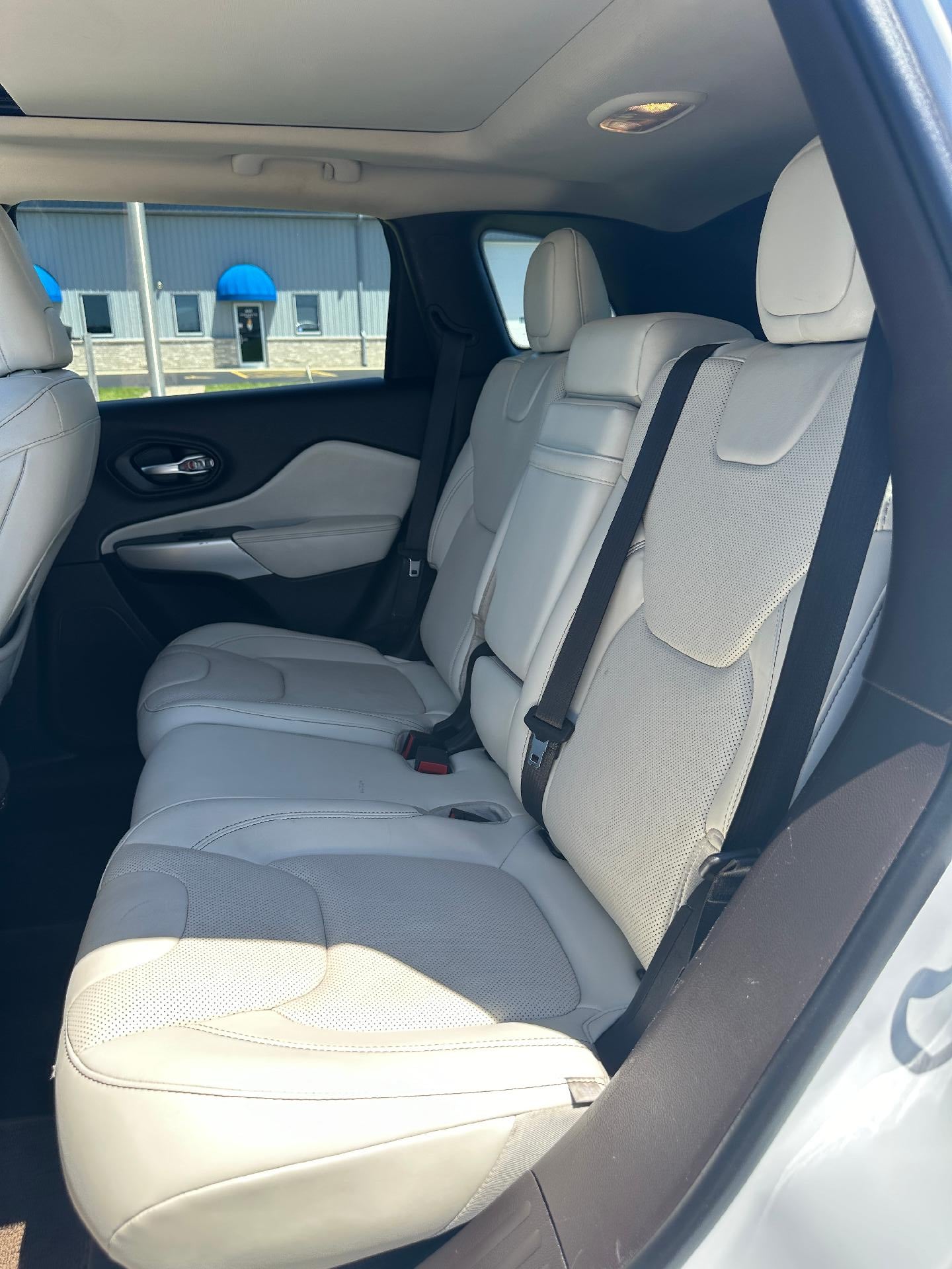 2017 Jeep Cherokee Overland