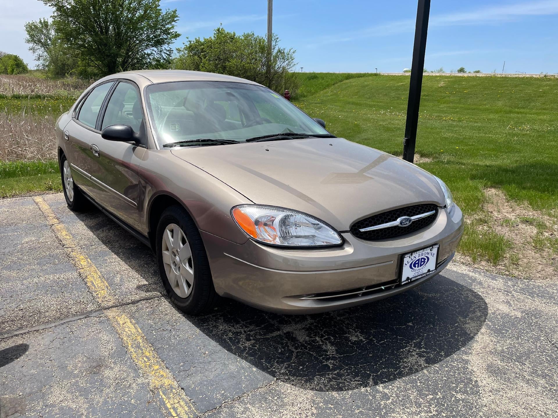 2002 Ford Taurus LX Standard