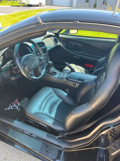 2000 Chevrolet Corvette Base