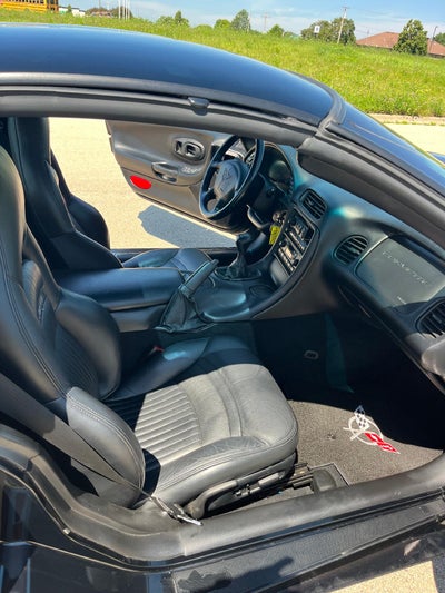 2000 Chevrolet Corvette Base