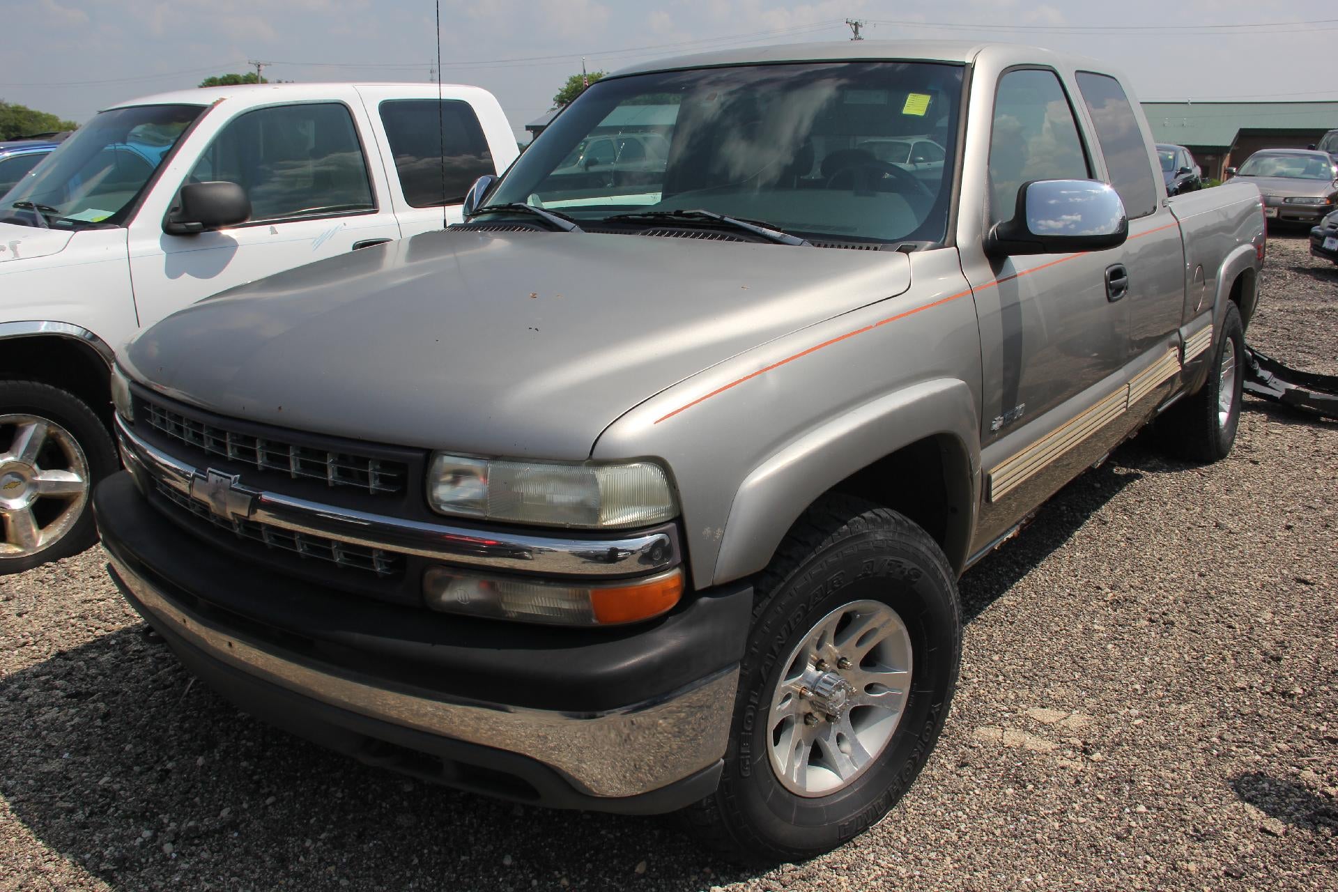 2000 Chevrolet Silverado 1500 LS