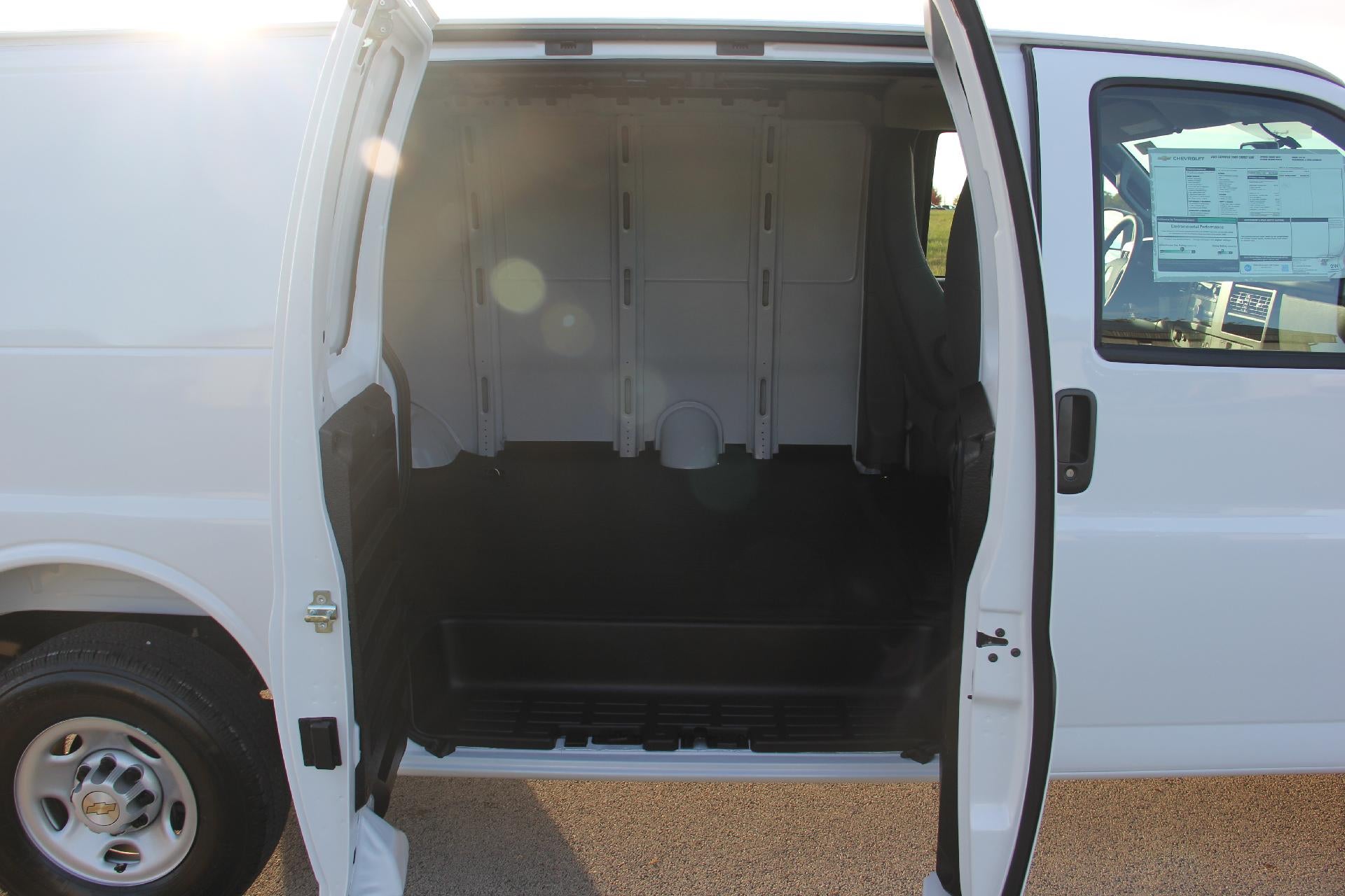 2025 Chevrolet Express Cargo 3500 Base
