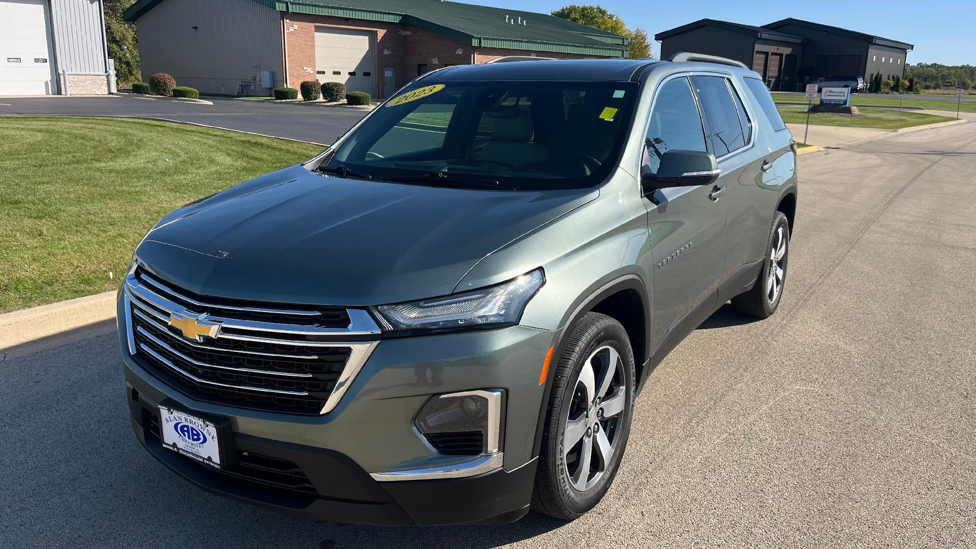 2023 Chevrolet Traverse LT Leather