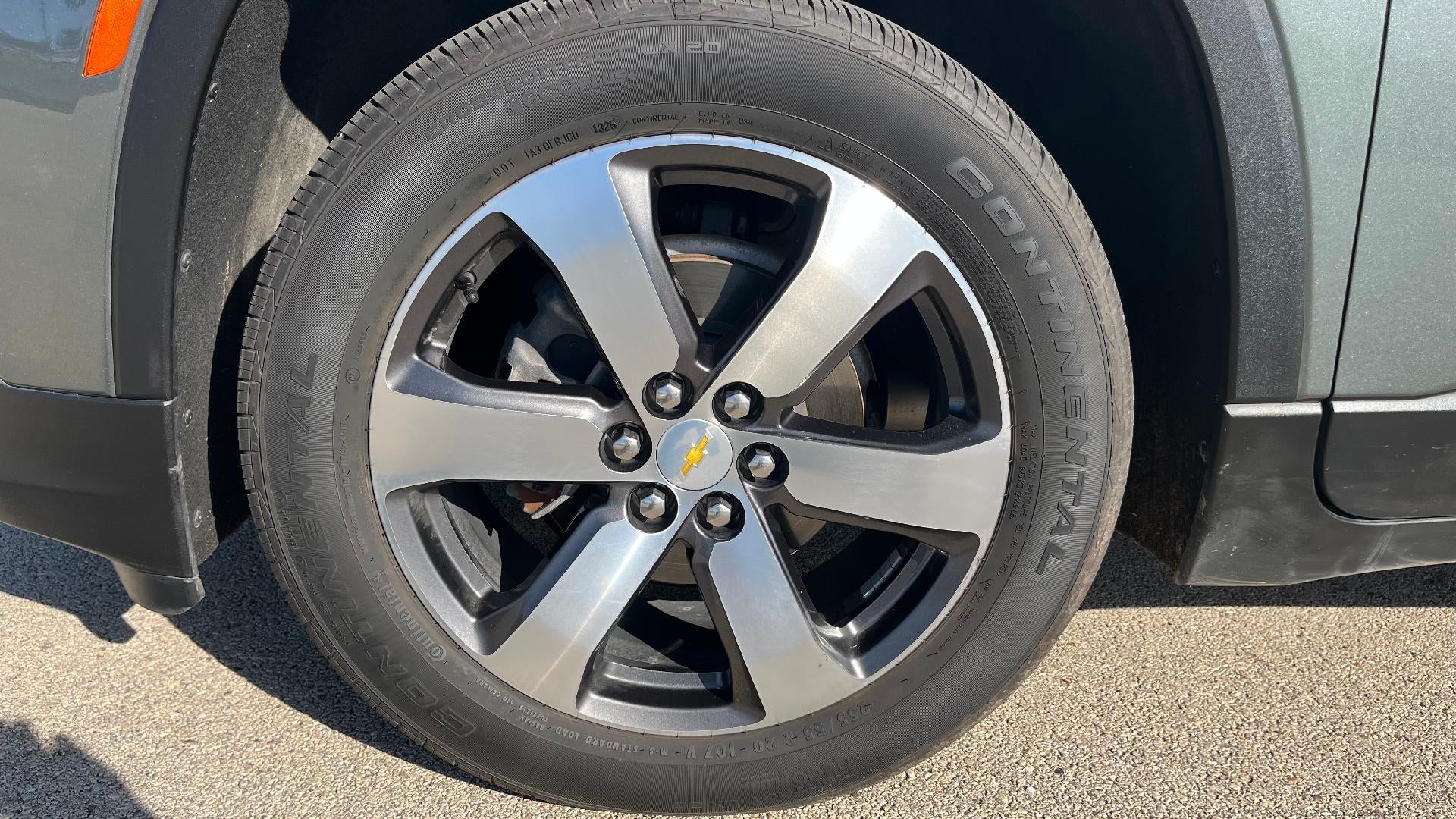 2023 Chevrolet Traverse LT Leather