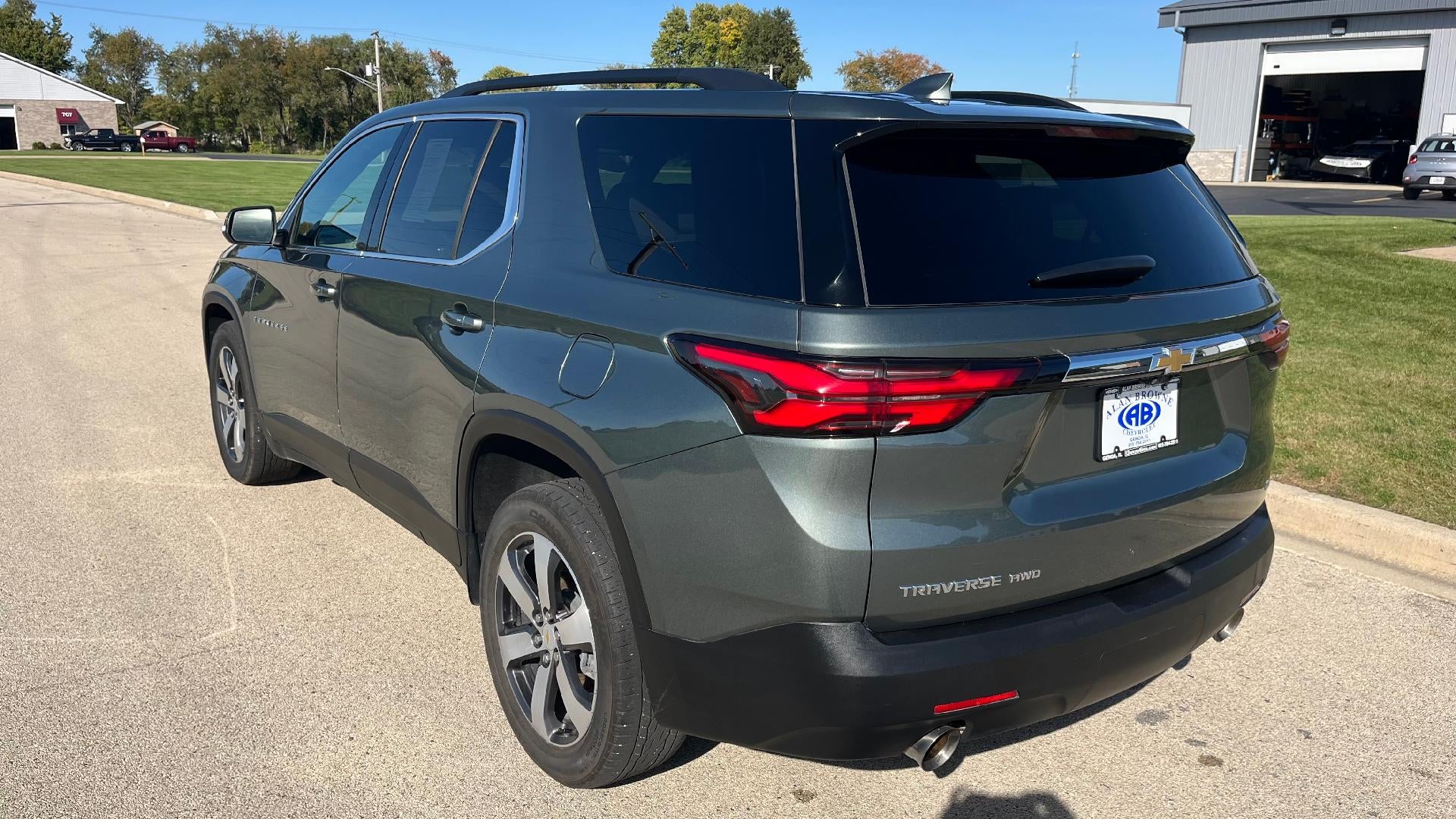 2023 Chevrolet Traverse LT Leather