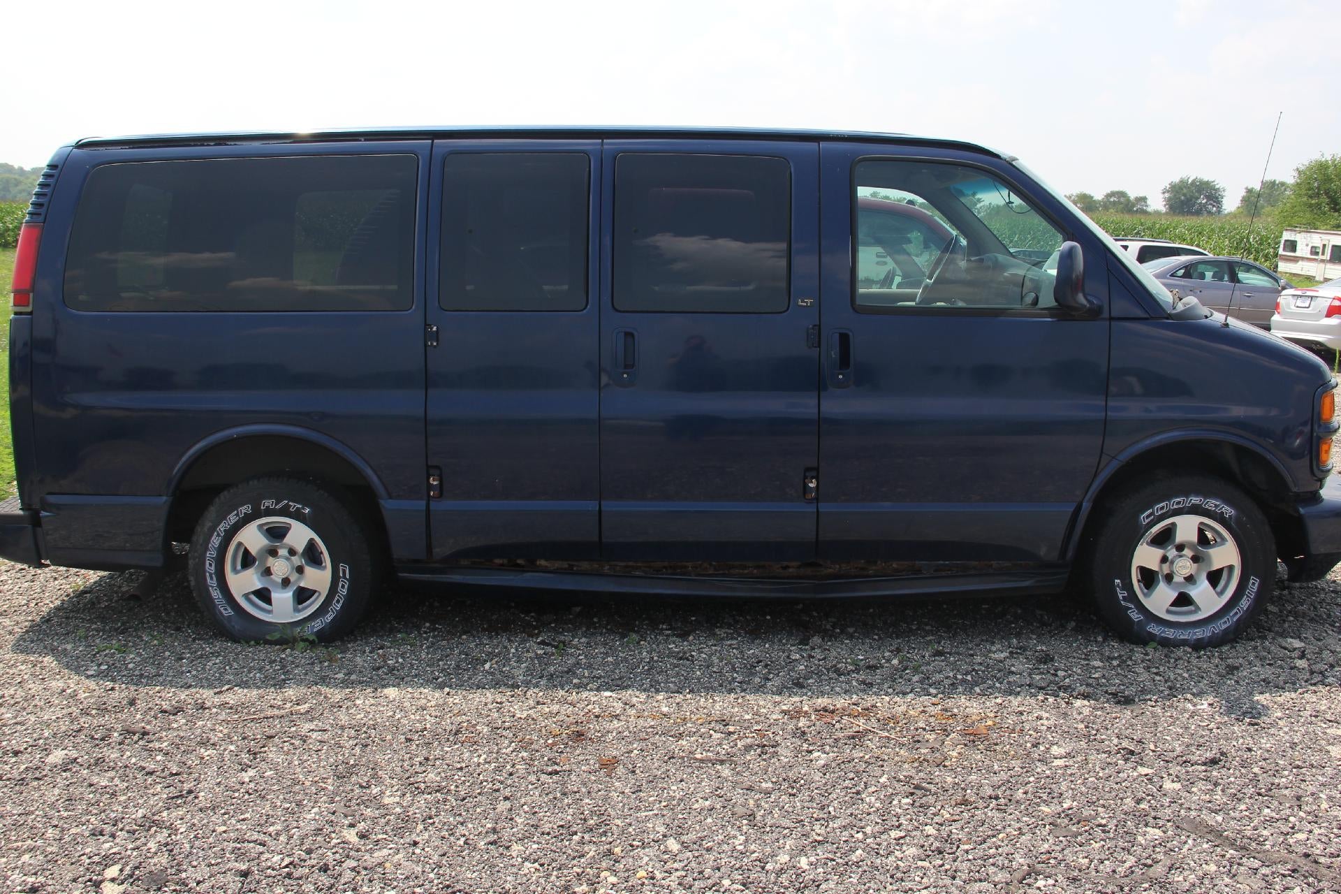2001 Chevrolet Express Cargo 1500 LT
