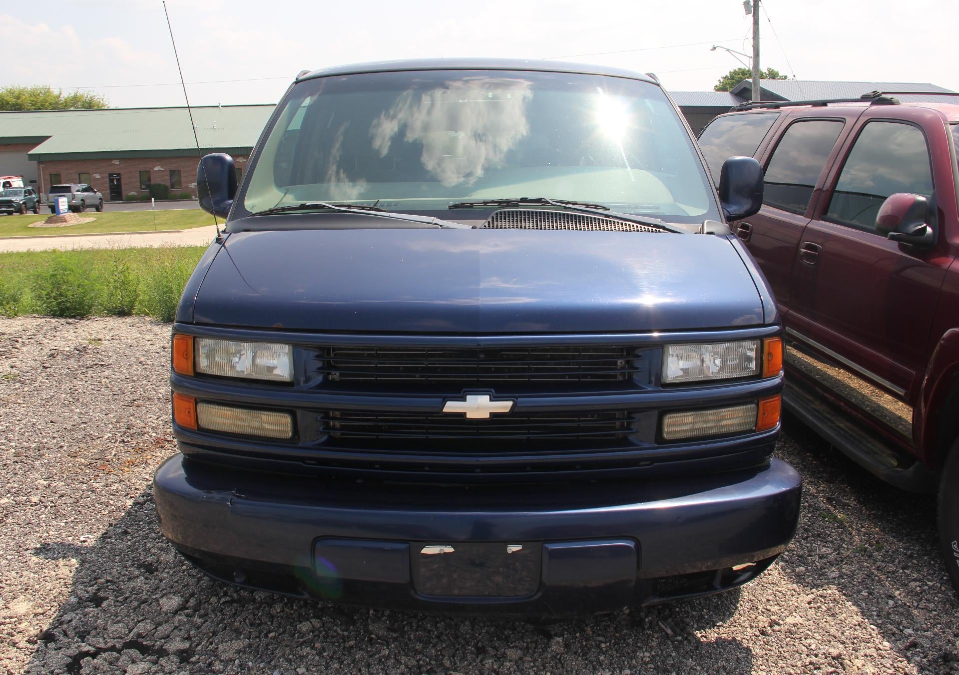 2001 Chevrolet Express Cargo 1500 LT