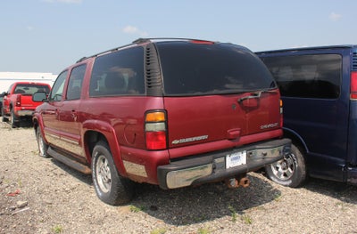 2004 Chevrolet Suburban LT