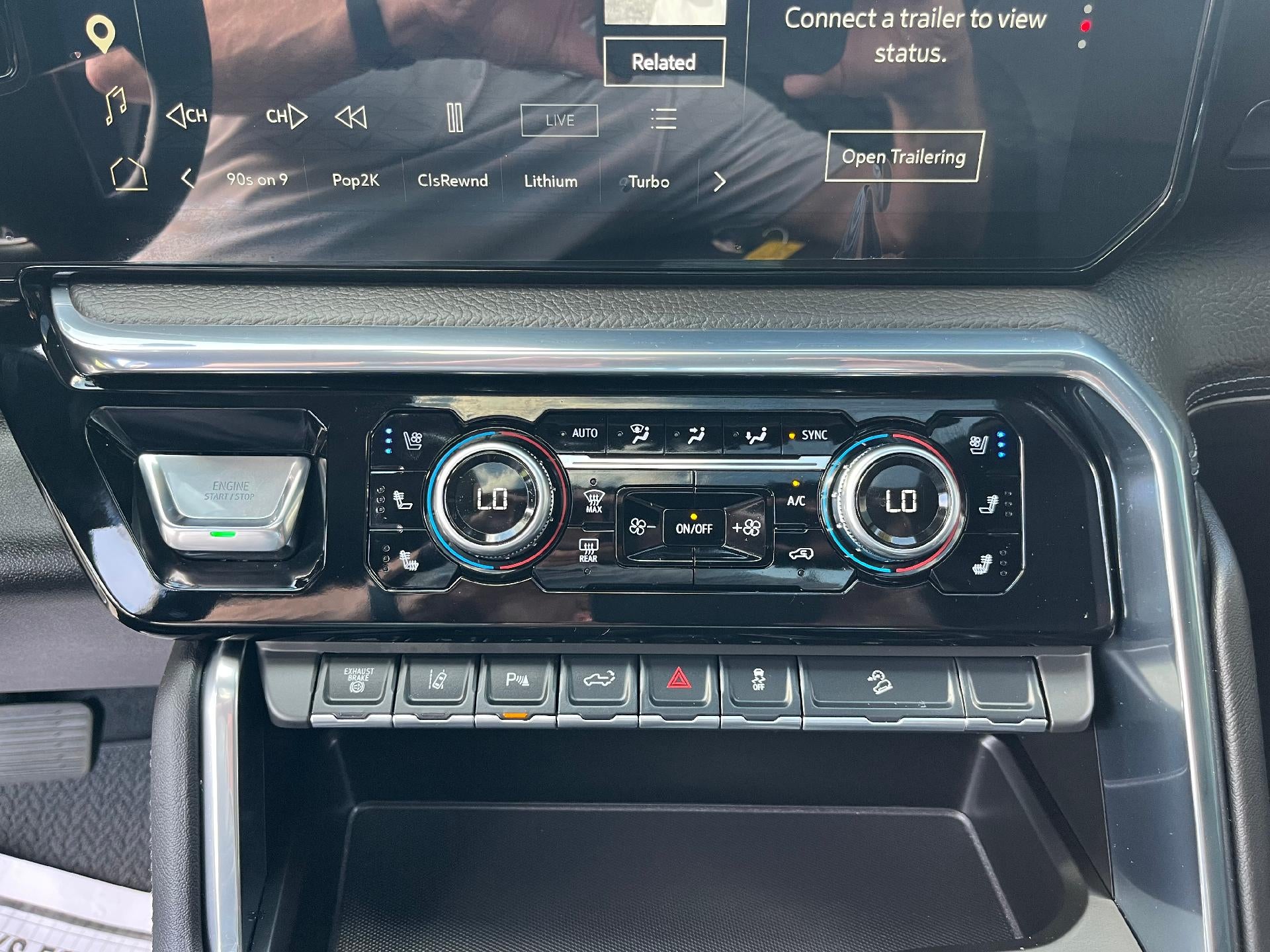 2025 GMC Sierra 2500 HD Crew Cab Standard Box 4-Wheel Drive Denali