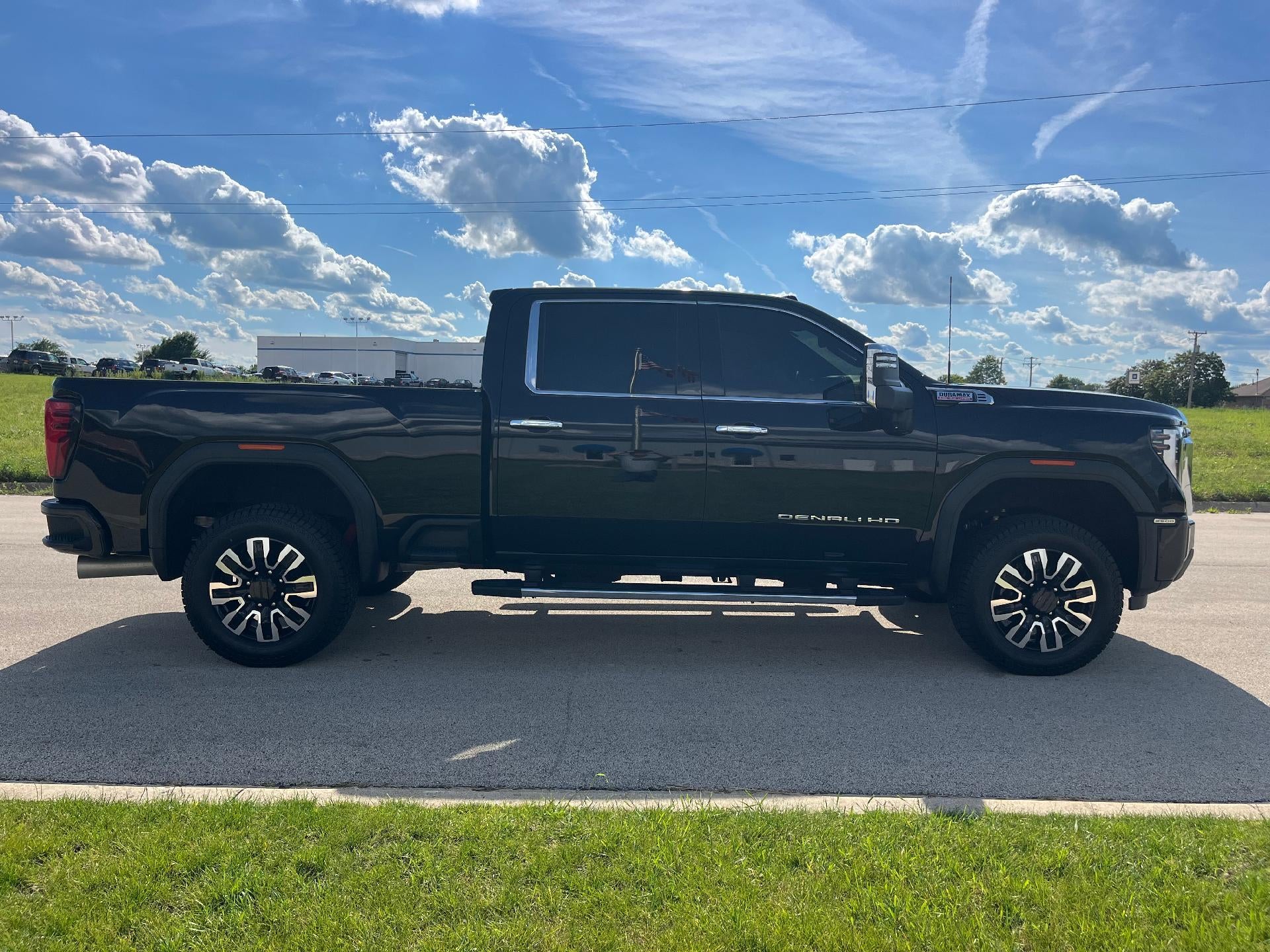 2025 GMC Sierra 2500 HD Crew Cab Standard Box 4-Wheel Drive Denali