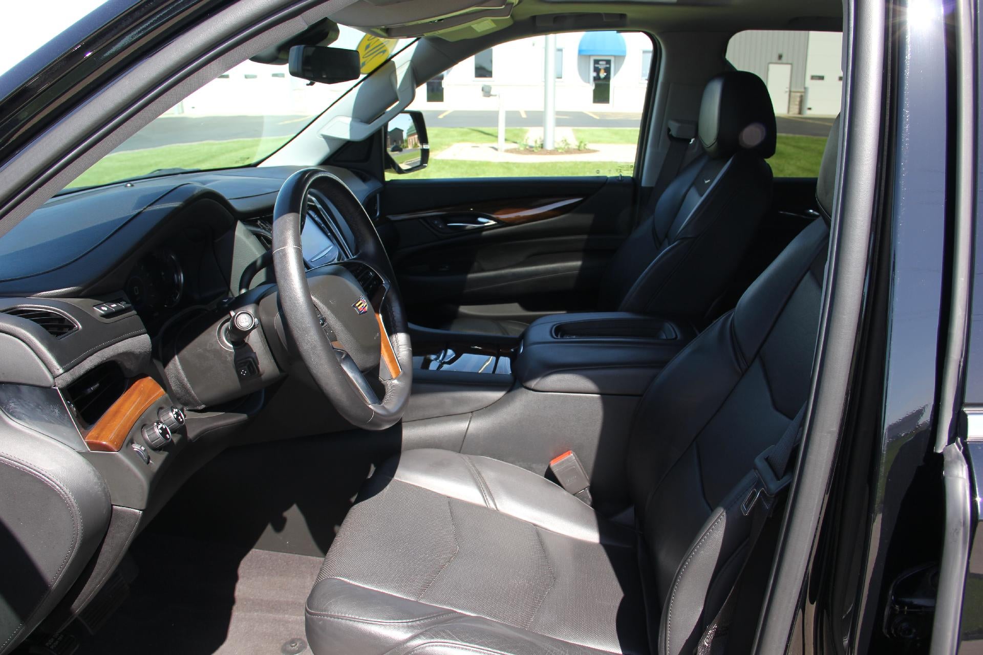 2020 Cadillac Escalade Luxury