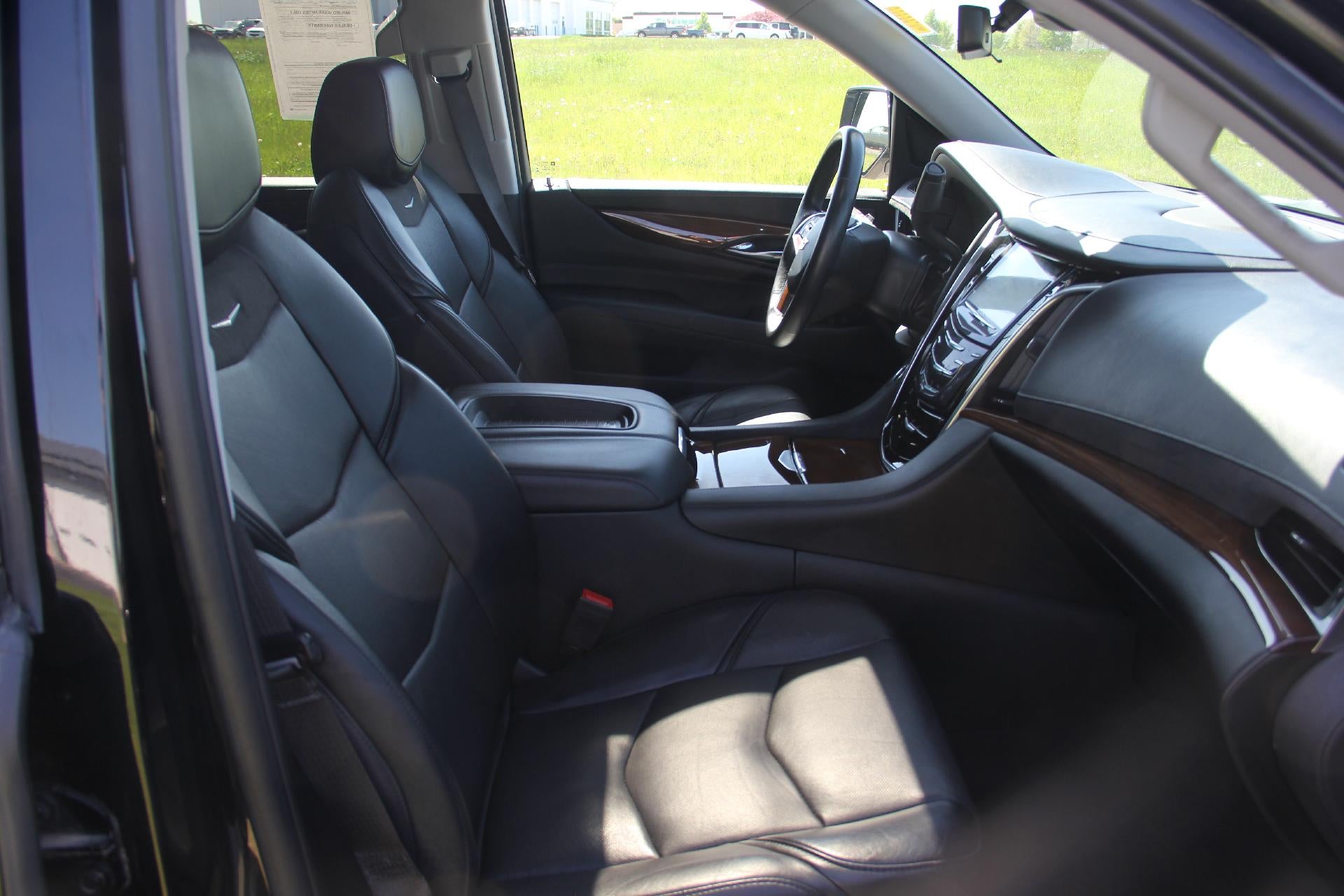 2020 Cadillac Escalade Luxury