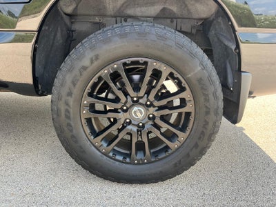 2019 Nissan TITAN SL