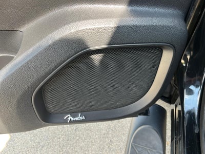 2019 Nissan TITAN SL