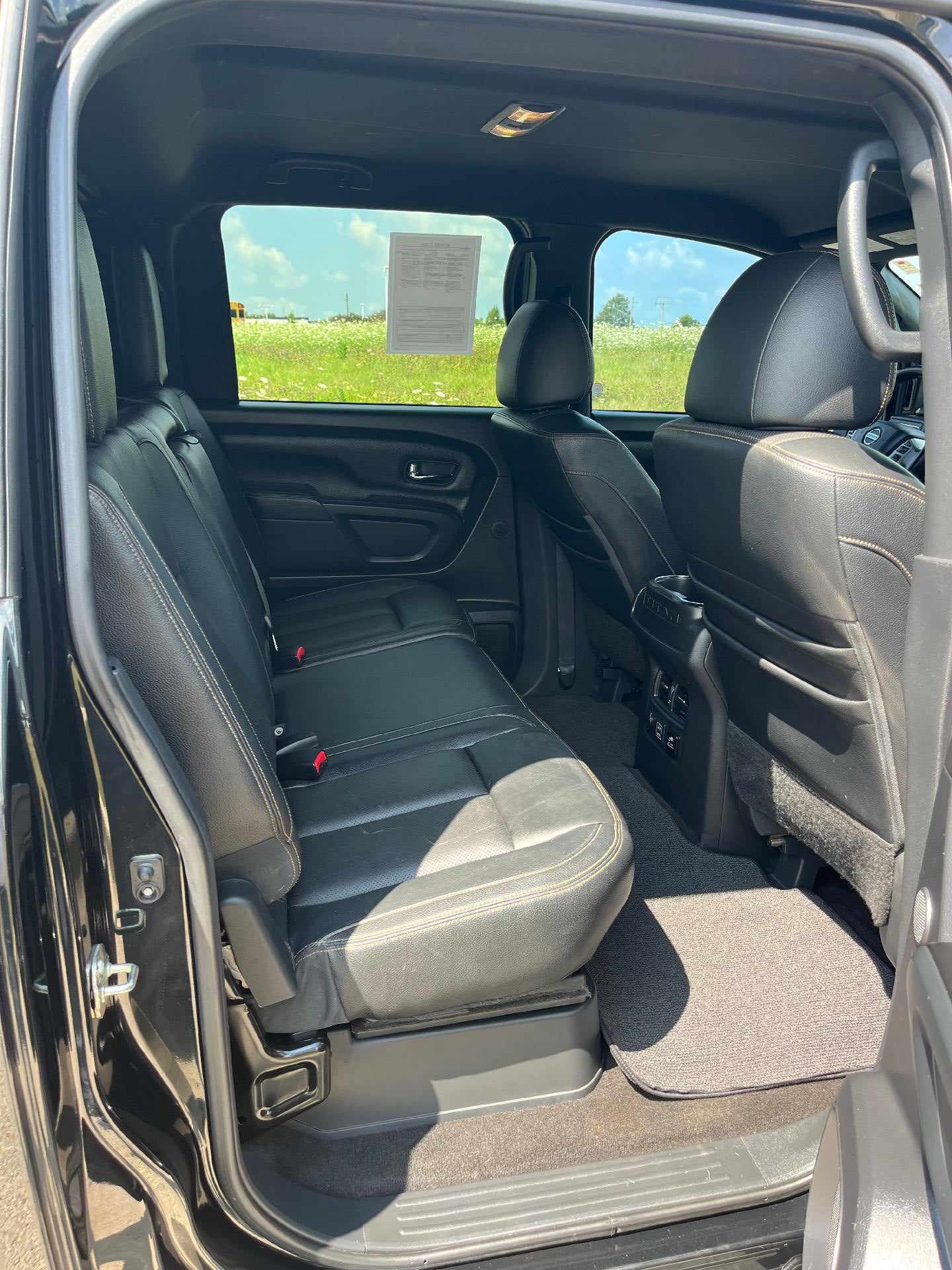 2019 Nissan TITAN SL