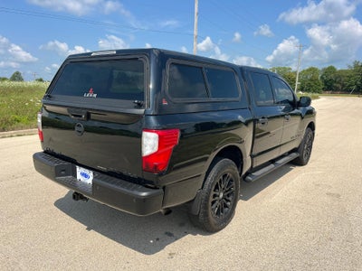 2019 Nissan TITAN SL