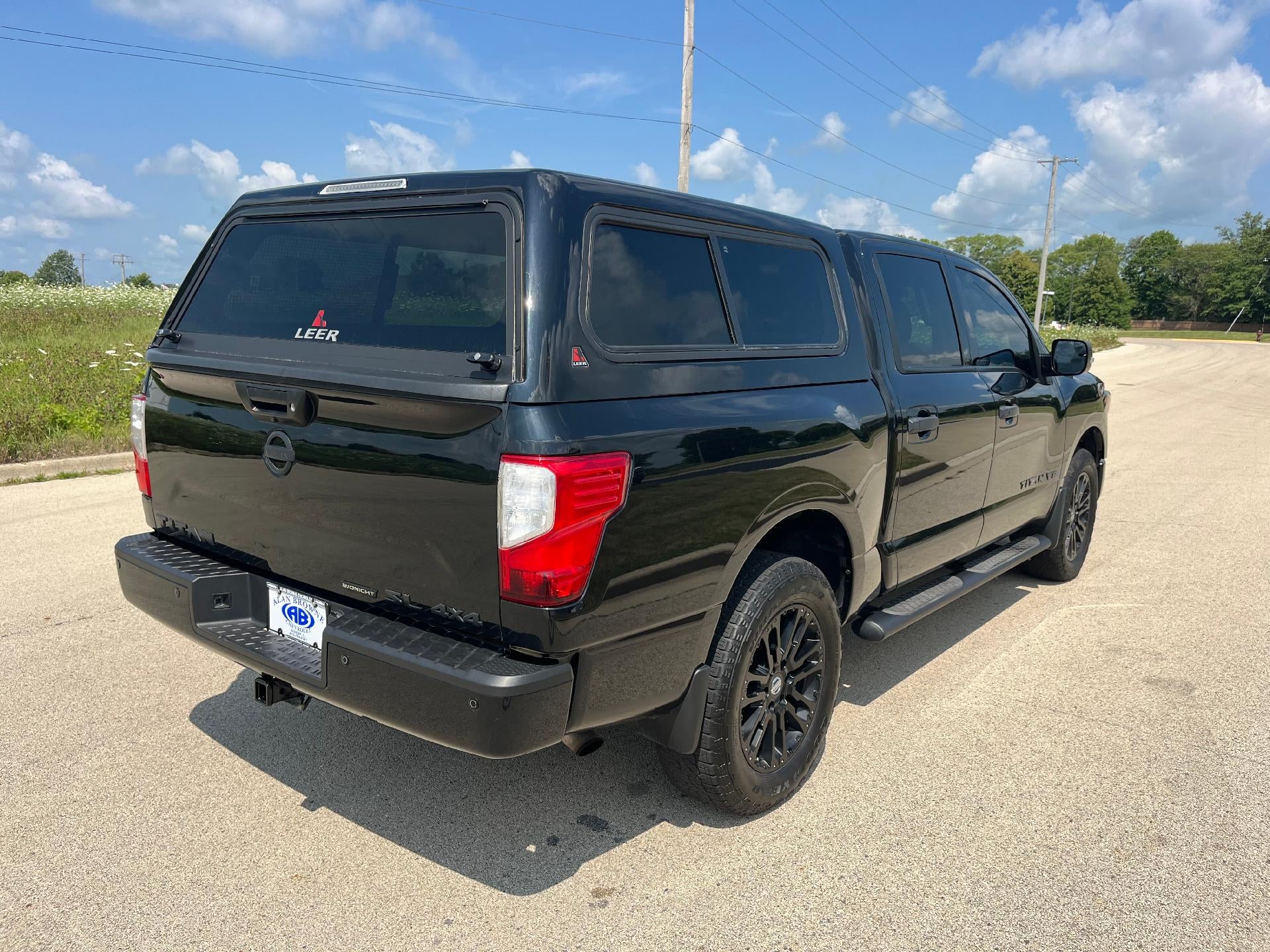 2019 Nissan TITAN SL