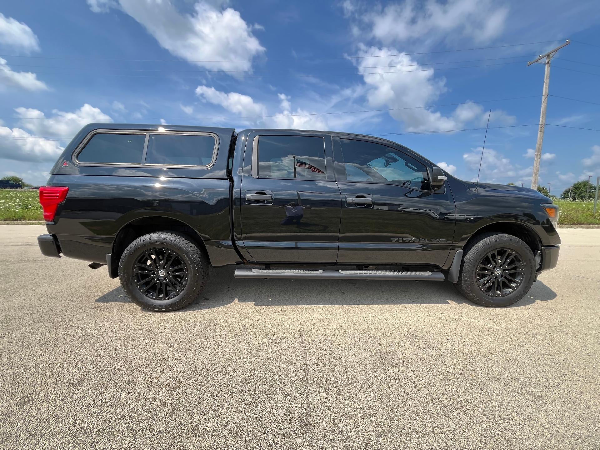 2019 Nissan TITAN SL