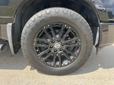 2019 Nissan TITAN SL