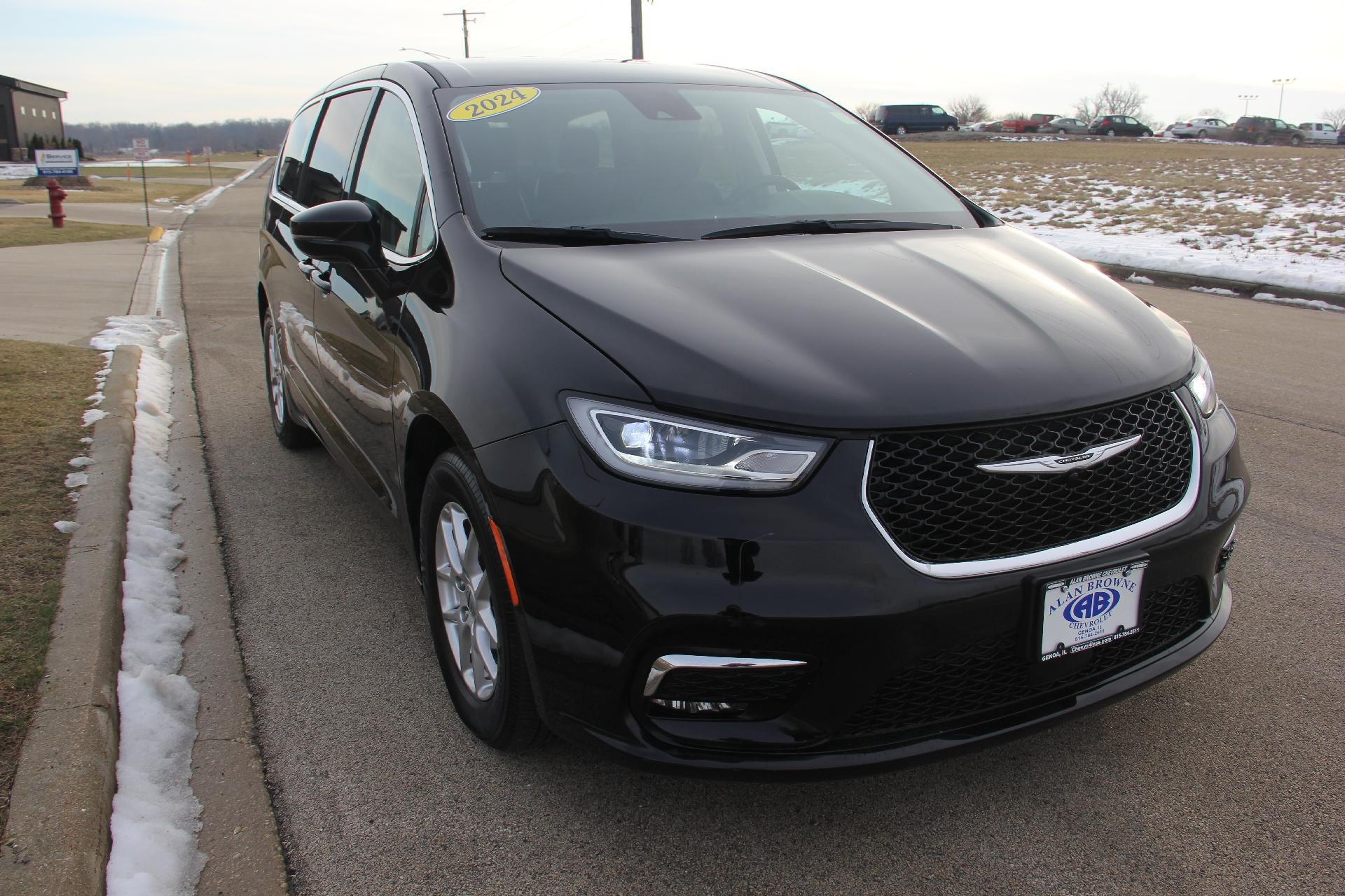 2024 Chrysler Pacifica Touring L