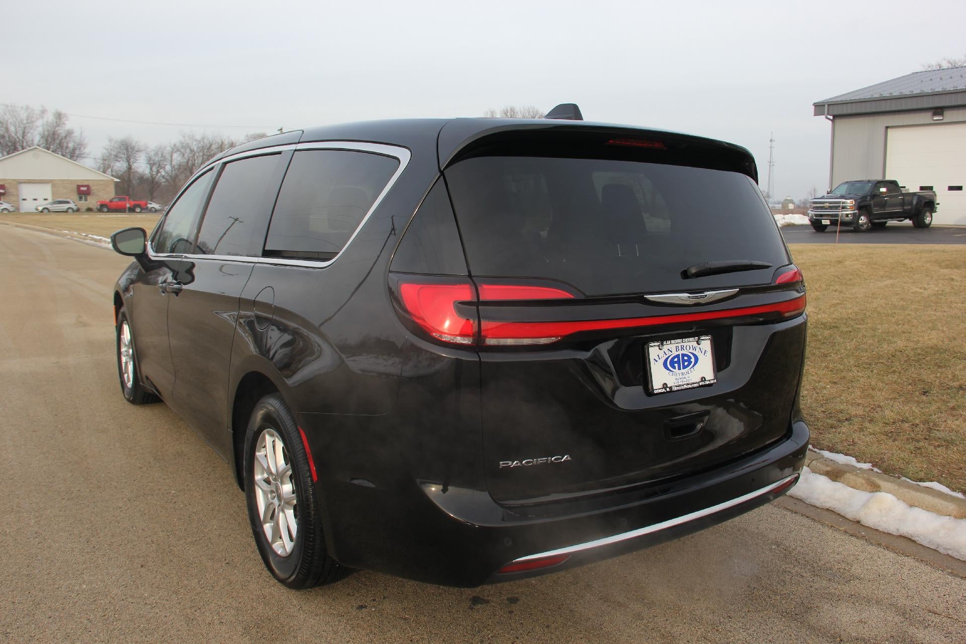 2024 Chrysler Pacifica Touring L