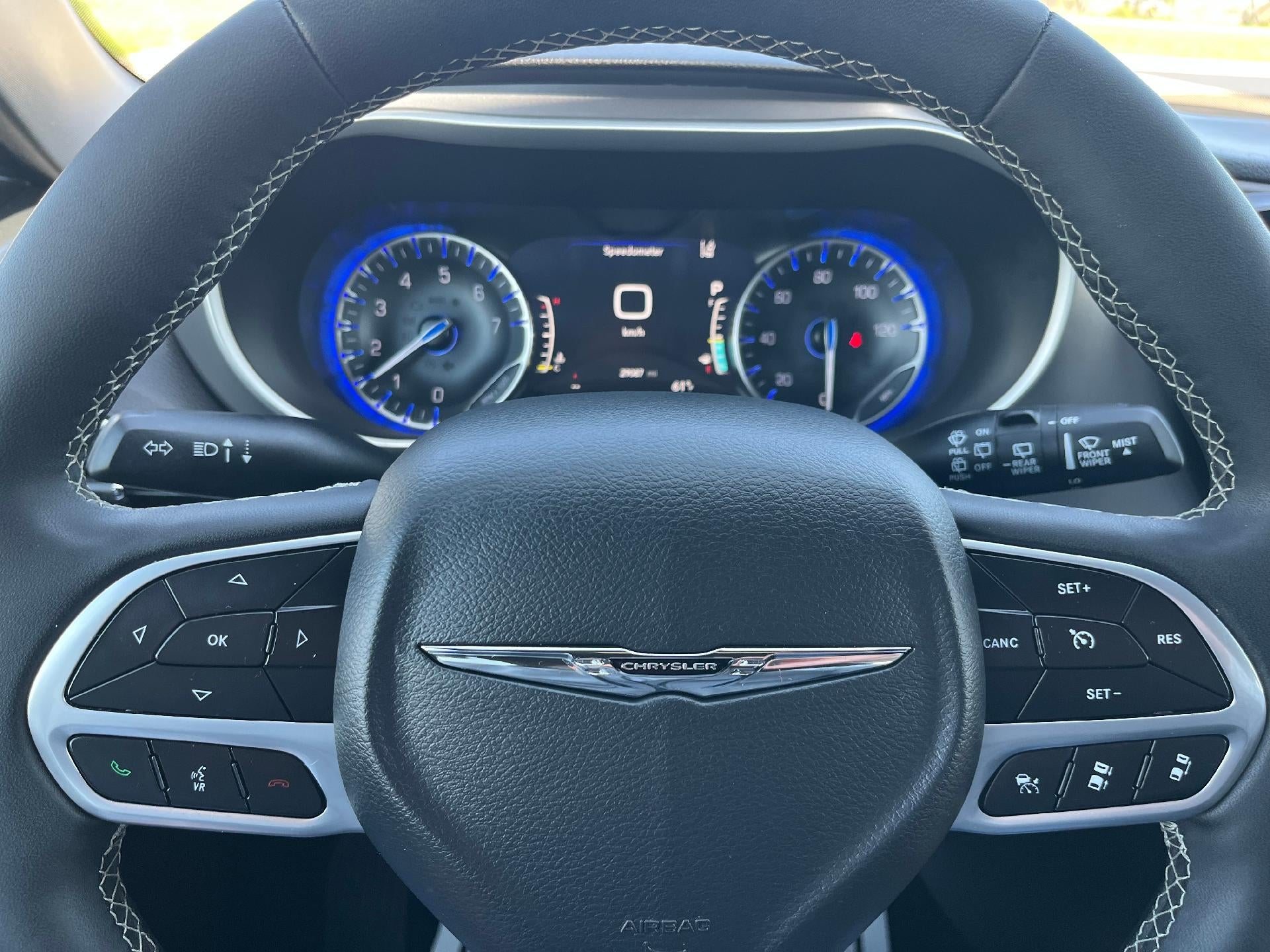 2025 Chrysler Pacifica Select