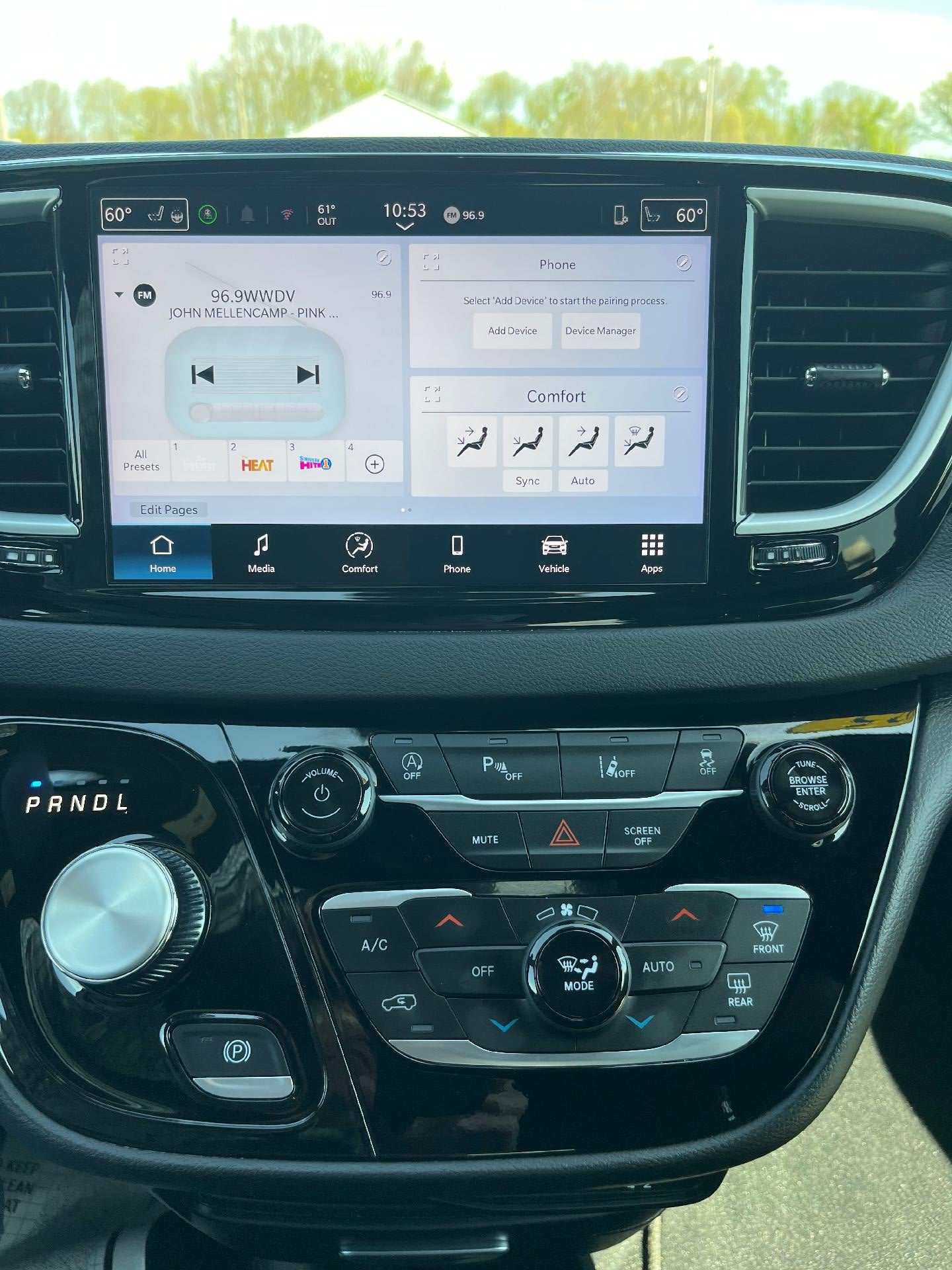 2025 Chrysler Pacifica Select