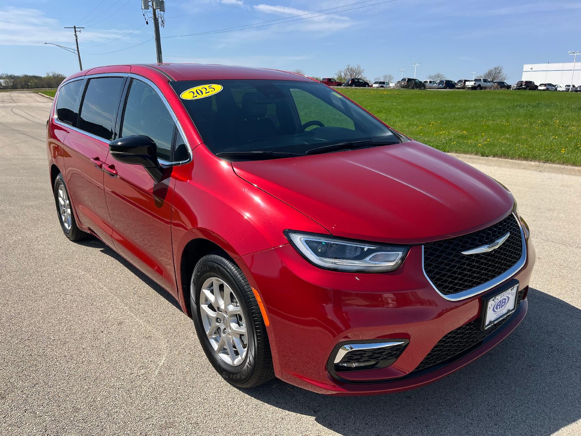 2025 Chrysler Pacifica Select
