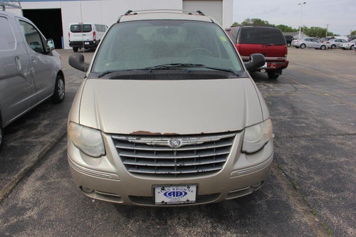 2005 Chrysler Town & Country Limited
