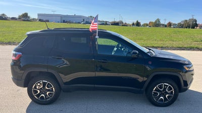 2025 Jeep Compass Trailhawk