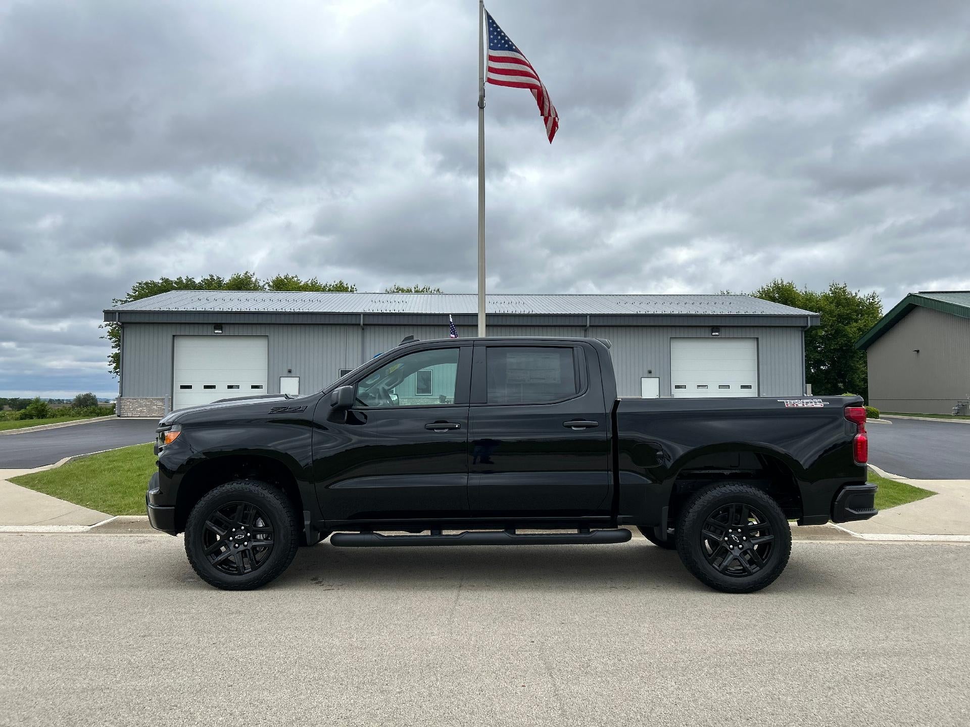 2024 Chevrolet Silverado 1500 Custom Trail Boss