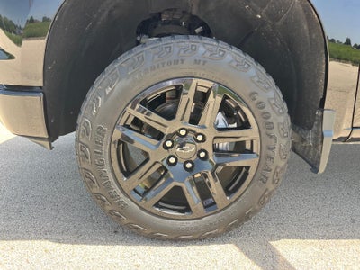 2022 Chevrolet Silverado 1500 Crew Cab Short Box 4-Wheel Drive LT Trail Boss