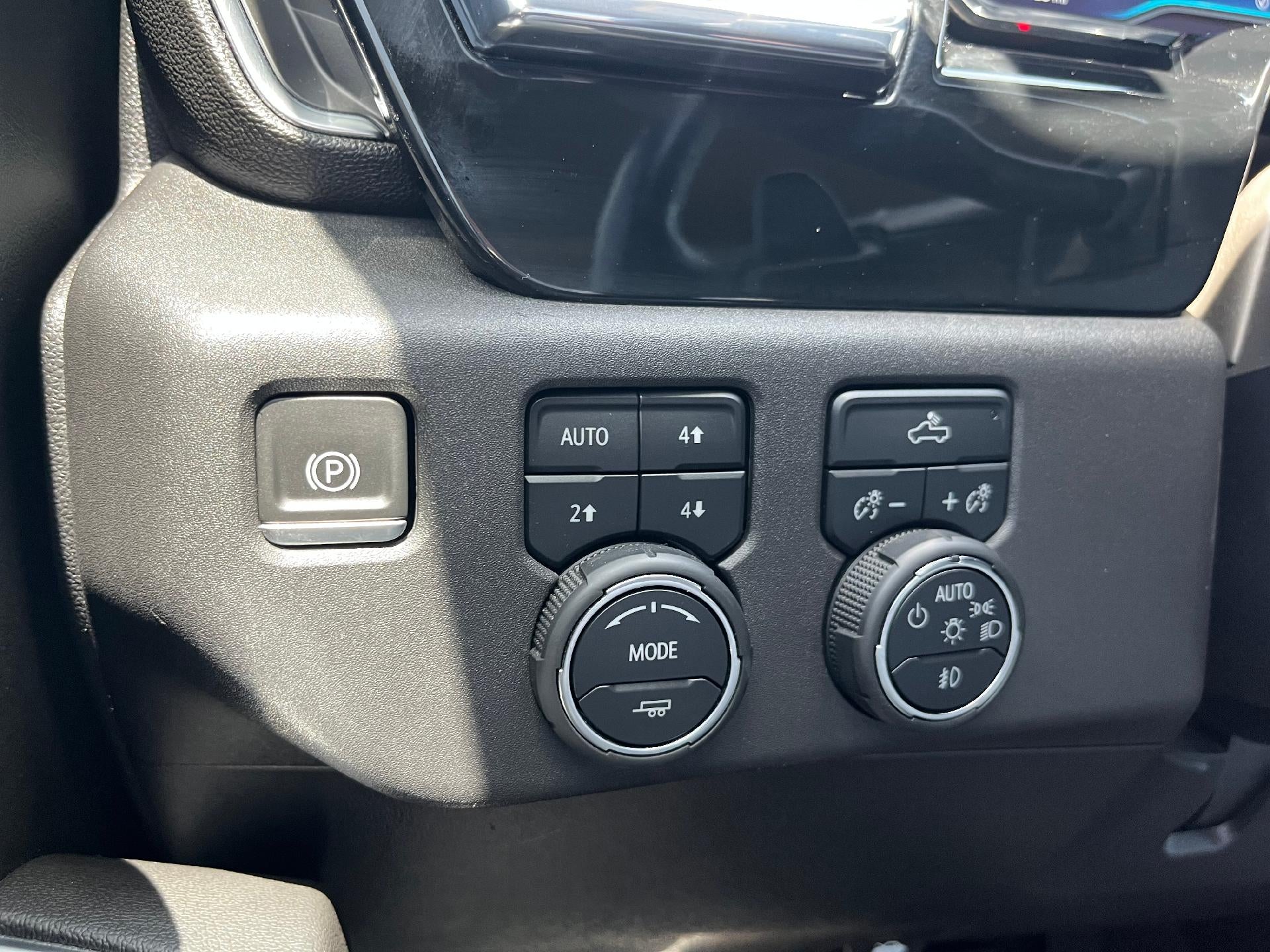 2022 Chevrolet Silverado 1500 Crew Cab Short Box 4-Wheel Drive LT Trail Boss