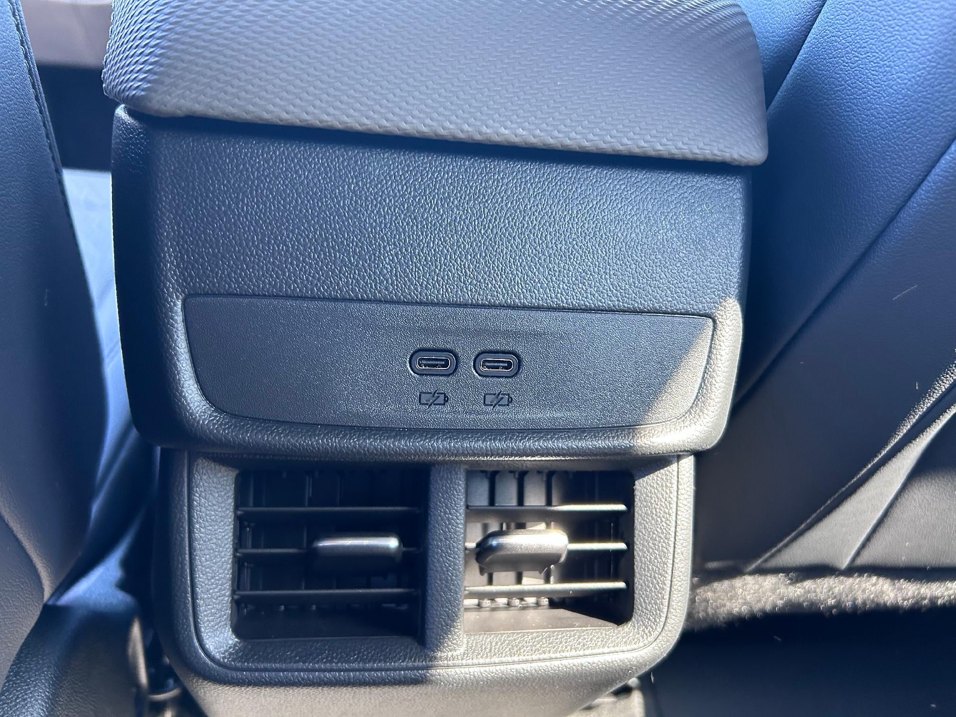 2027 Chevrolet Equinox LT - Photo 18