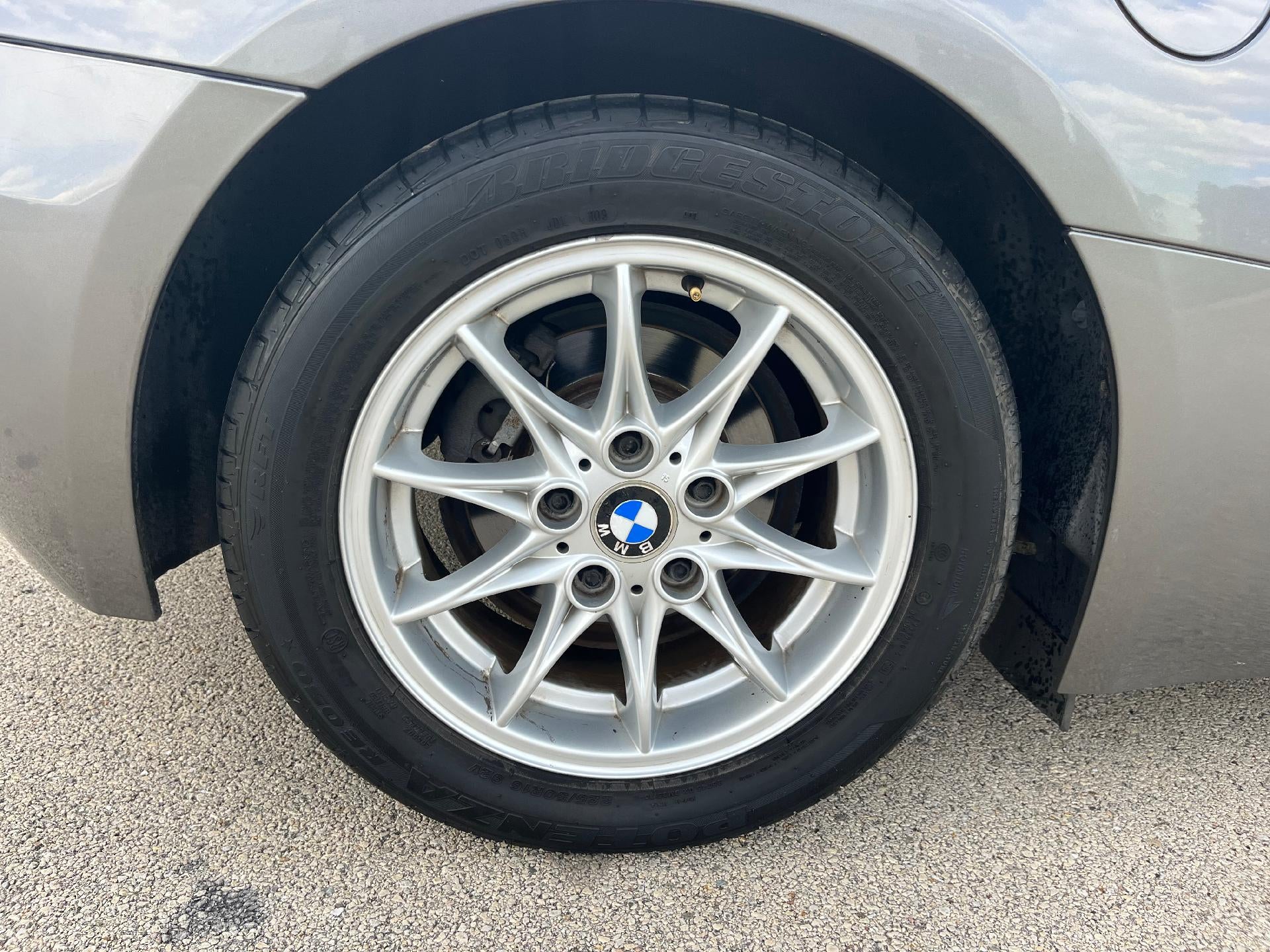 2004 BMW Z4 2.5i