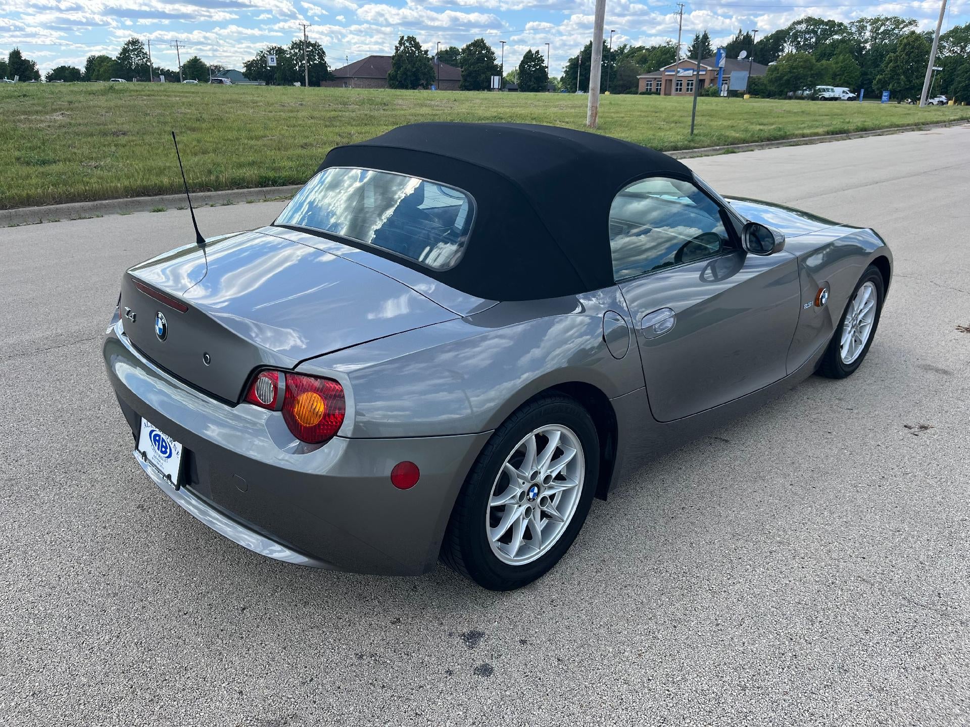 2004 BMW Z4 2.5i