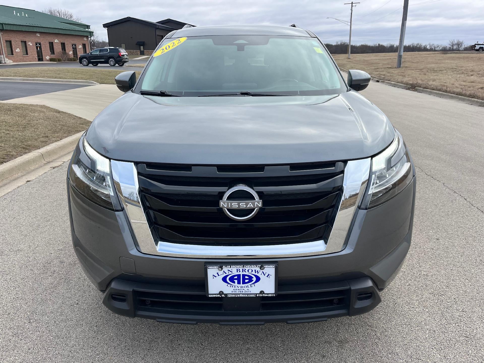 2022 Nissan Pathfinder SV